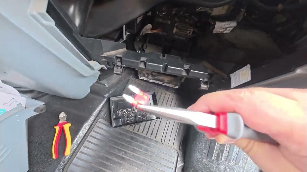 OBD - Innenraumbeleuchtung ohne Funktion – Reparatur Ford Transit 2008