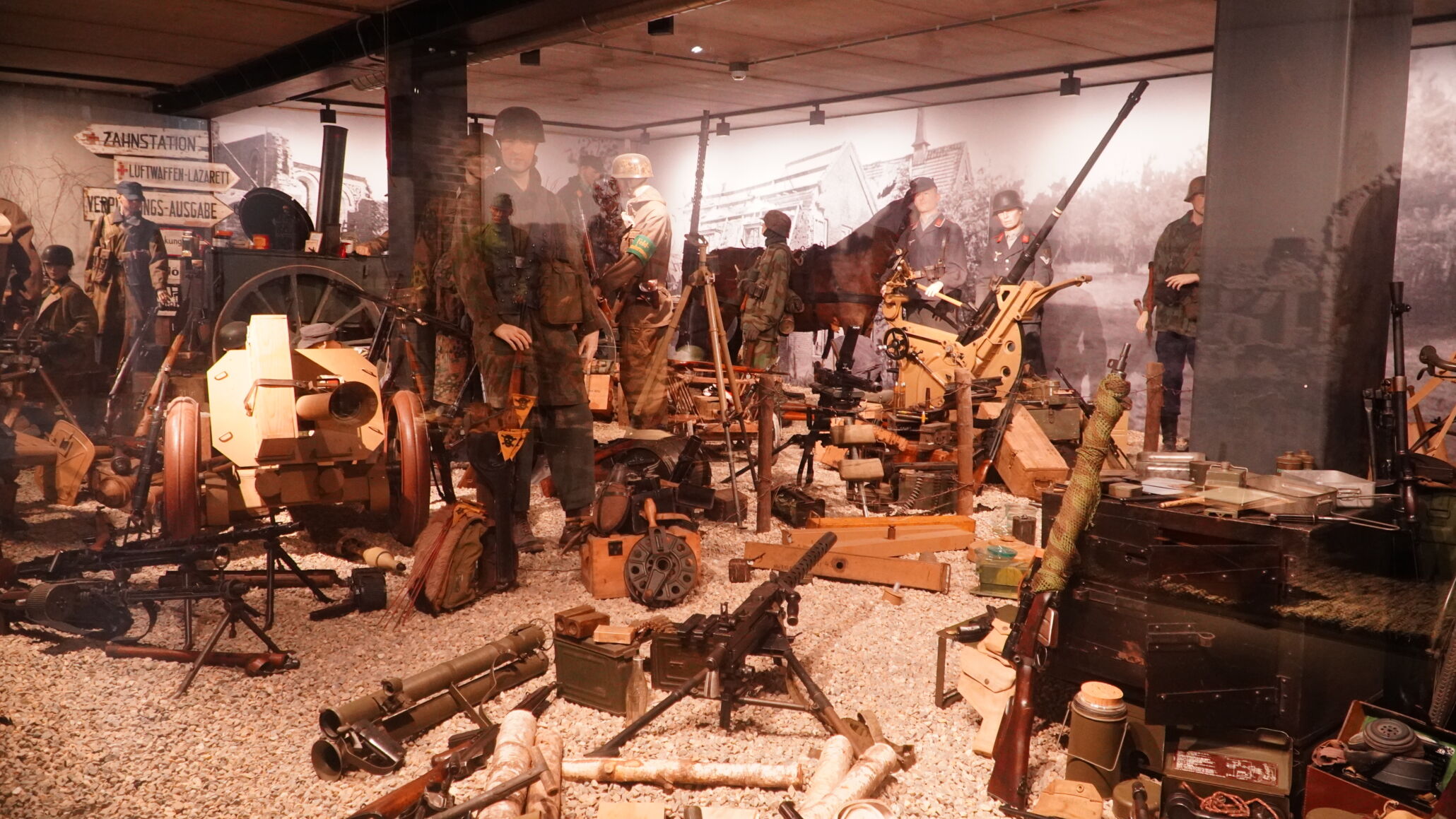 Waffen-ausstellung-im-Museum-Niederlande